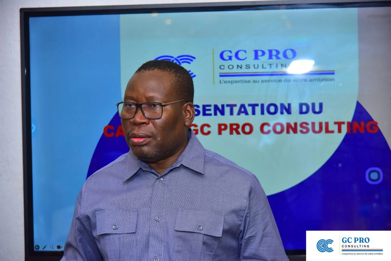 Dernier jour de la formation : remise d'attestation de participation et photos de famille